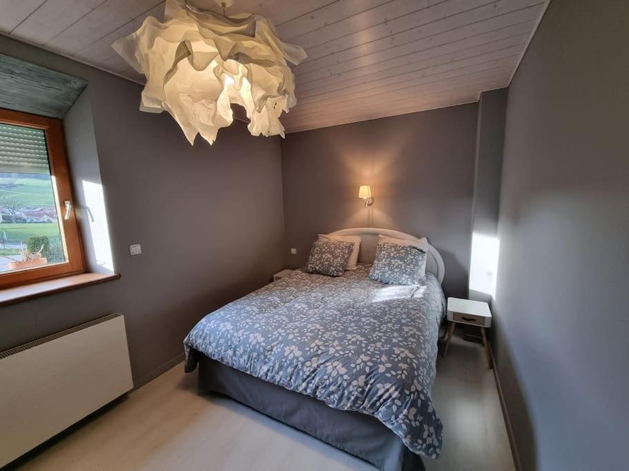 Logement Dans Maison + Exterieur Orchamps-Vennes Екстериор снимка