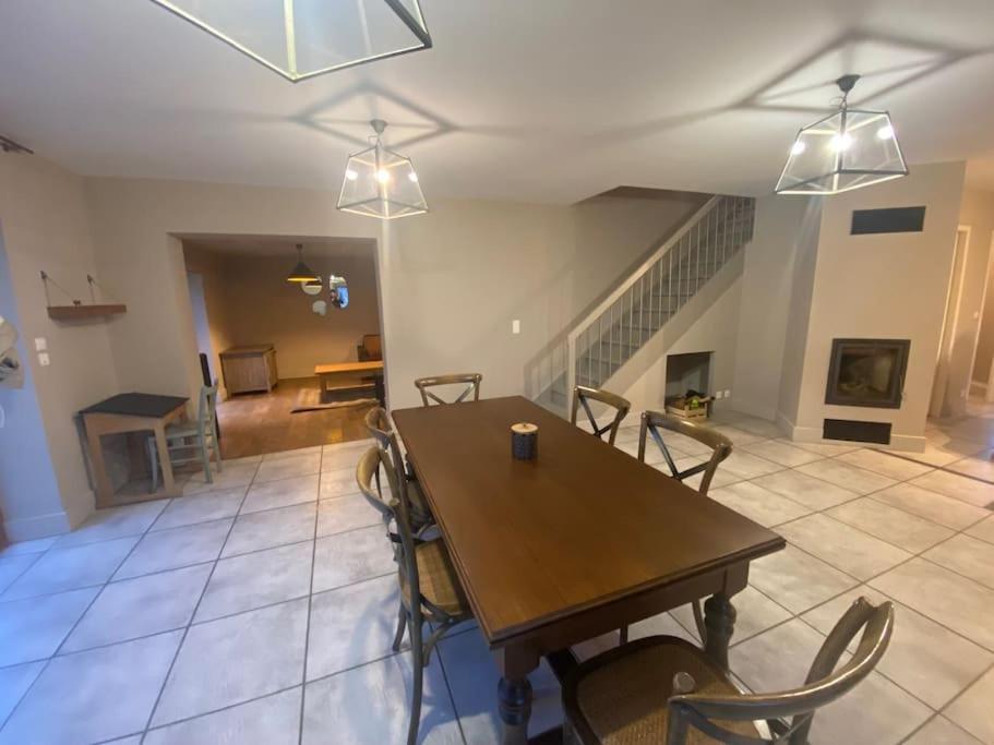 Logement Dans Maison + Exterieur Orchamps-Vennes Екстериор снимка