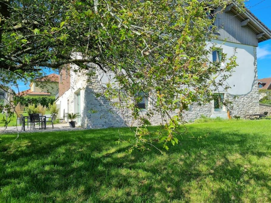 Logement Dans Maison + Exterieur Orchamps-Vennes Екстериор снимка